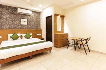 ホテル Treebo Trend Cmks Gulmohar Suites
