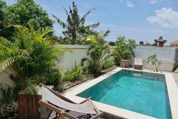פנסיון Canggu Beach Inn