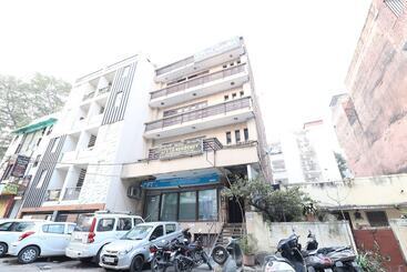 住宿加早餐  Livia Residency