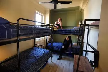 Mad Monkey Hostel Coogee Beach