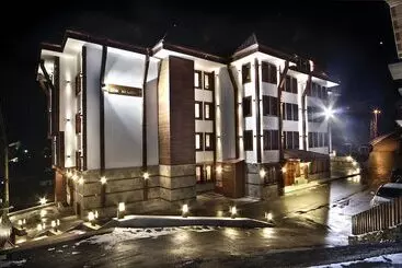 Hotel Shiroka Laka