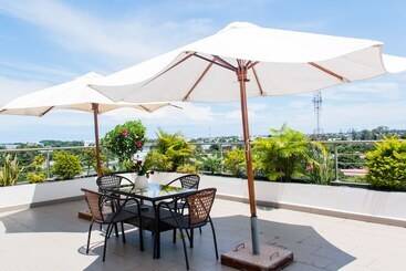 The Streamliner Hotel Apartment