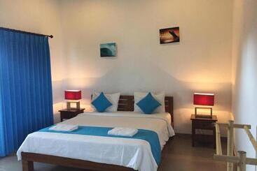 הוסטל Surfer S Beach House