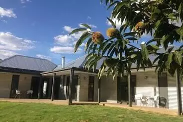 3 Bells Alpine Cottage