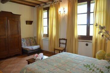 فندق ريفى Agriturismo Il Casalone