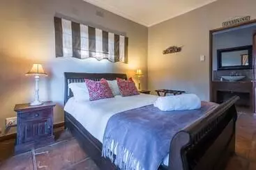 Pension Tindlovu Country Lodge