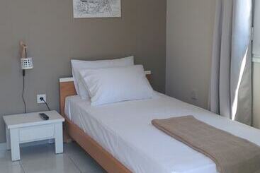 آپارتمان‌های توریست‌ها Pessada Bay Studios And Apartments