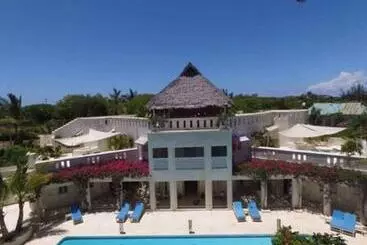 Szálloda The Villa Luxury Suites