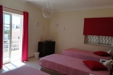 My Guest House Hostel