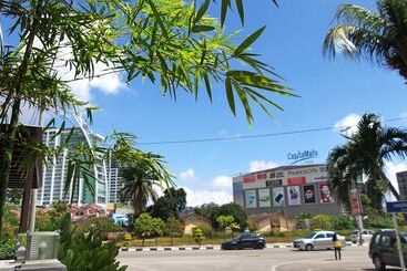 בית מלון כפרי Palm City Villa