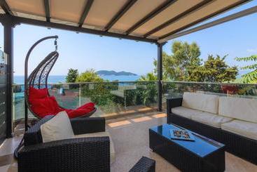 آپارتمانهای توریستها Tortuga Dafni Bay Villas Diver S Paradise By Elite