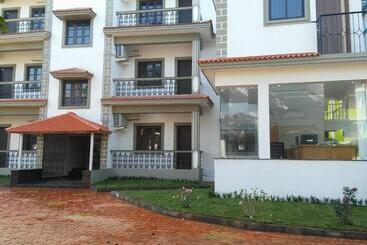 Hotel Iora Baga Beach