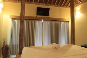 پانسیون Mahaputri Bungalow