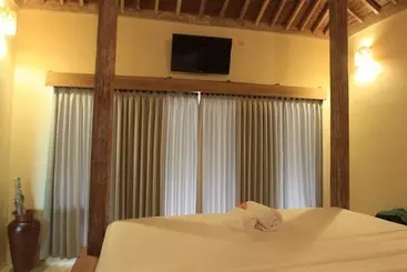 ペンション Mahaputri Bungalow