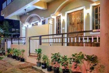 Hostal Shawn S Morjim Enclave