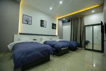 هتل Azar Boutique