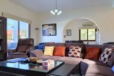 Apartamentos turísticos Nayia Paradise Villa! Best Villa In Cyprus