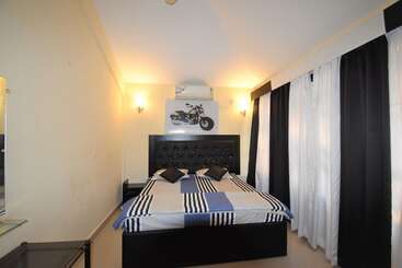 Whistling Bamboos Apartment