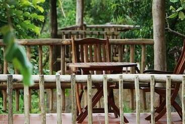 Отель Zaina Lodge