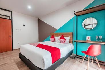 Szálloda Oyo 1580 D Rhea Syariah