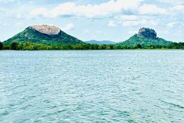 פנסיון Wijesiri Family Guest House