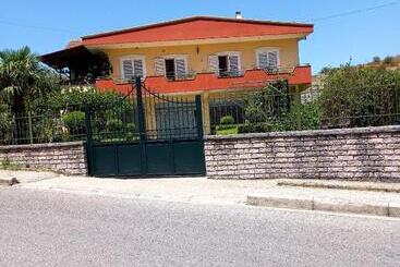 پانسیون Guesthousemantho