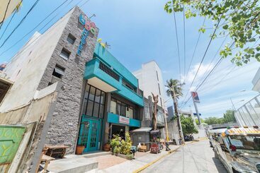 Hotel Reddoorz Plus Near St Lukes Bgc