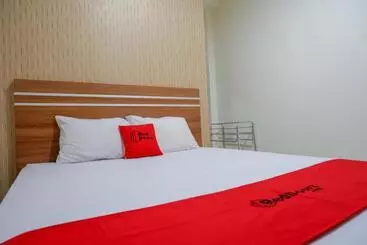 Pension  Reddoorz Near Living Plaza Purwokerto