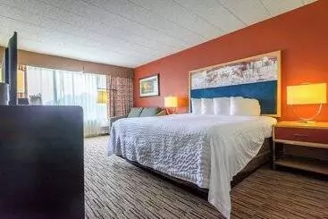 Exton Hotel And Conference Center