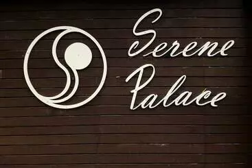 هتل Serene Palace