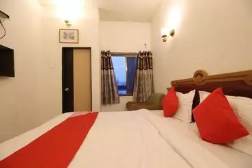 Hôtel Oyo 38110 Unnati Guest House