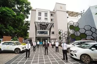 Hotel Pride By Samrat