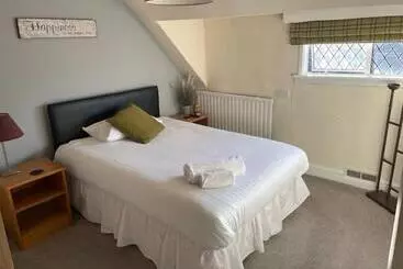 Hotelli Chequers Country Inn