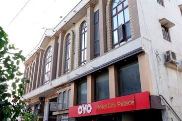 호텔 The City Palace Dwarka