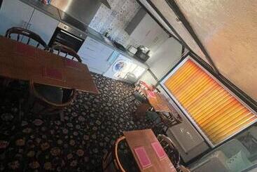 بنسيون The Horse And Groom