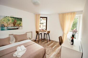 ベッドアンドブレックファースト Sunny Rooms