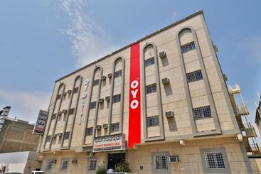 Отель Oyo 285 Masharef Furnished Units In