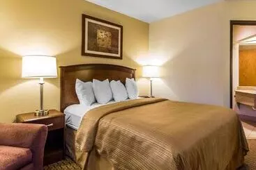 هتل Quality Inn