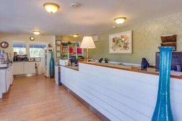 منتجع Sunset Beach Inn