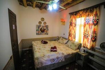 Bed and Breakfast Rasulboy Guest House