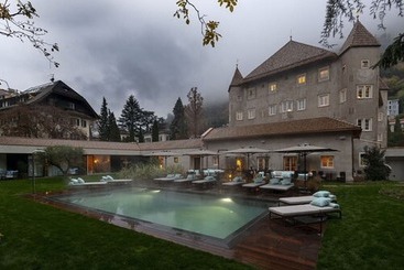 هتل Castel Hortenberg