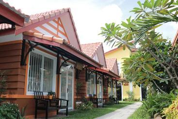 فندق Our House Bungalow