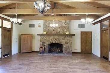 호텔 Carmel Valley Lodge