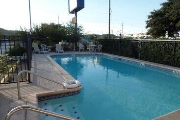 فندق Lonestar Inn