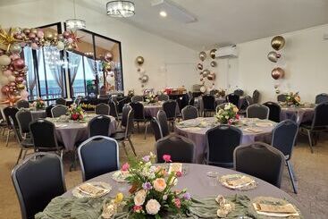 فندق Pinemark Inn Suites Events