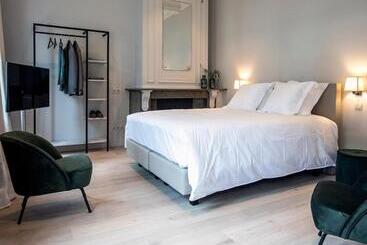 Bed & Breakfast Jezuietenplein 21