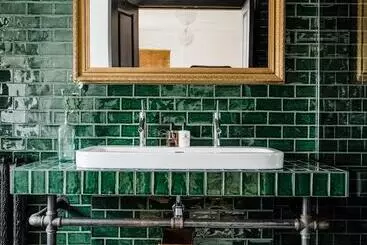 Hotelli The Crooked Swan