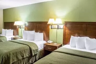 ホテル Quality Inn Selma   Smithfield