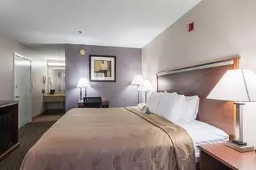 Hotelli Quality Inn University Near Downtown