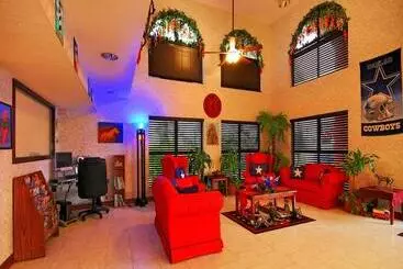 בית מלון כפרי Texas Inn Harlingen